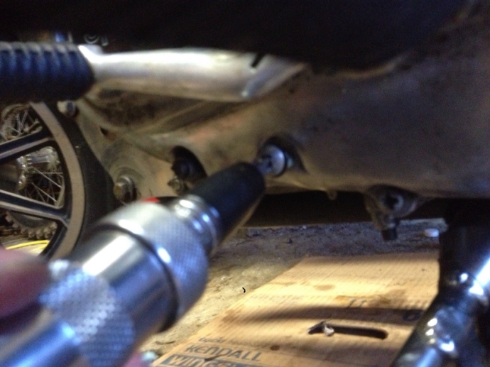 harley clutch oil level screw torque